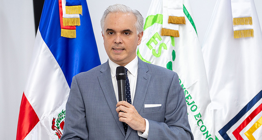 VIDEO: Luis Miguel de Camps, Ministro de Educación, Consulta Sectorial Pacto Educativo