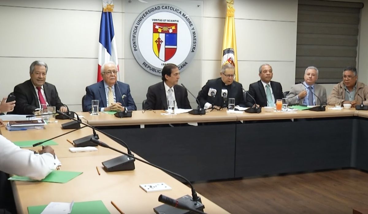 VIDEO: CES y representantes del Gobierno acuerdan retomar diálogo sobre Pacto Eléctrico