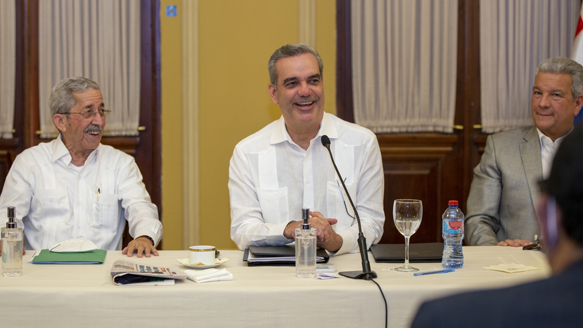 Reunión del Pleno de Integrantes del CES con Presidente Abinader