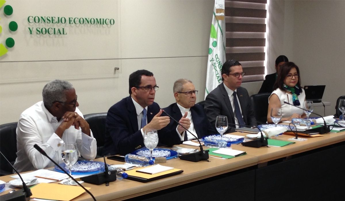 VIDEO: Ministro Navarro presenta al CES propuesta metodológica para concertación nueva Ley de Educación