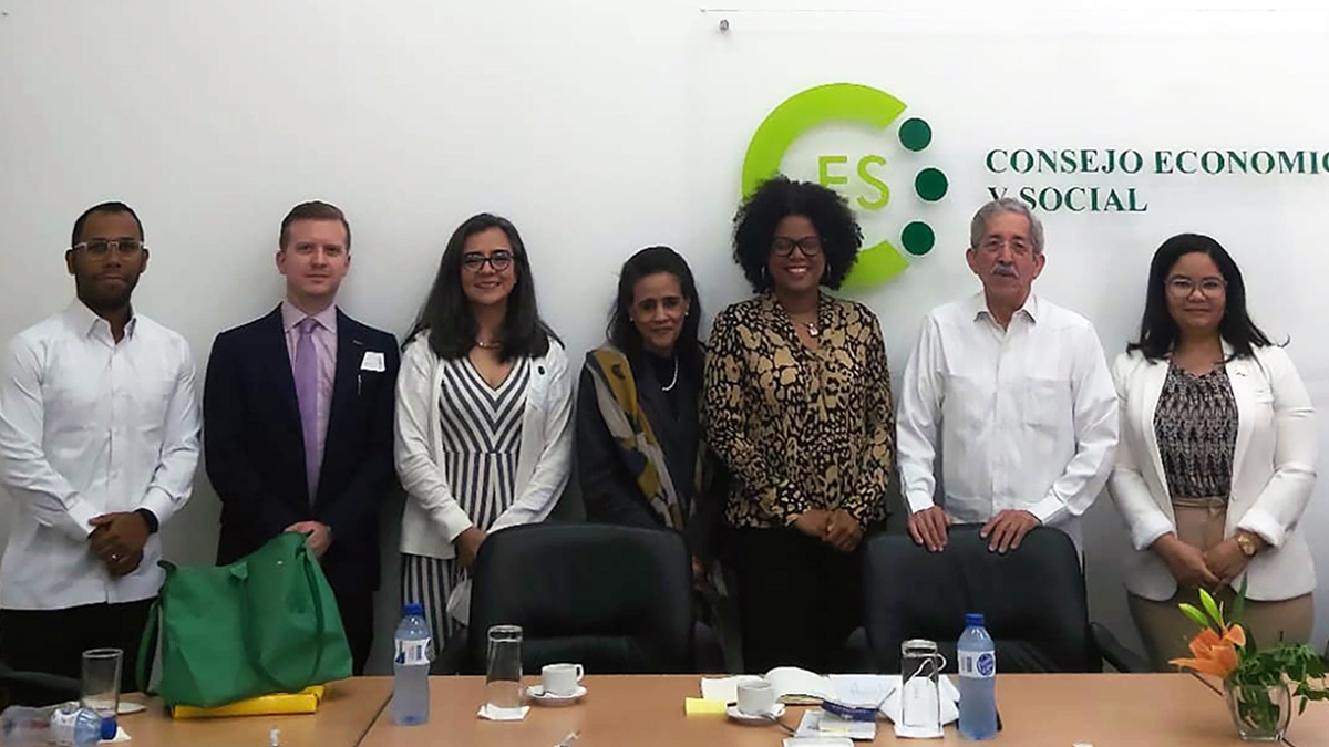 Misión del Centro de Excelencia UNODC-INEGI se reúne con Presidente del CES