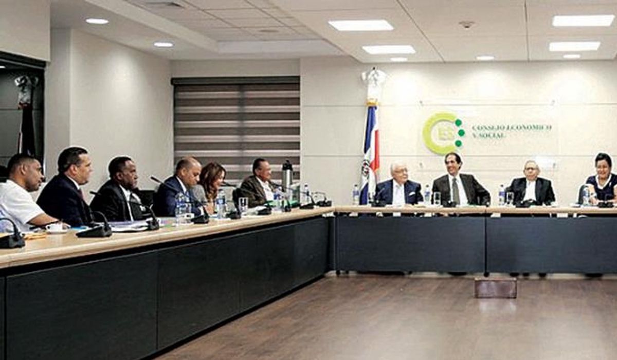SECTOR ELÉCTRICO Consultas bilaterales retrasan fase del pacto (Periódico Listín Diario)