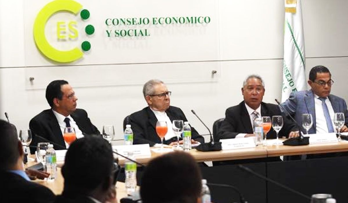 Presentan logros del Pacto Educativo a 4 años de su firma (Periódico Diario Libre)
