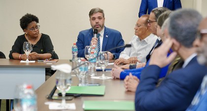CES entrega al Expresidente Fernández el Informe Final del Diálogo sobre la crisis haitiana