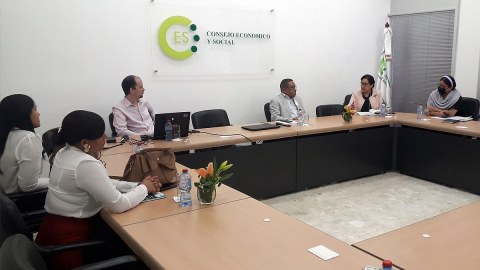 Reunión del Director Ejecutivo del Gabinete del Agua con Directora Ejecutiva del CES